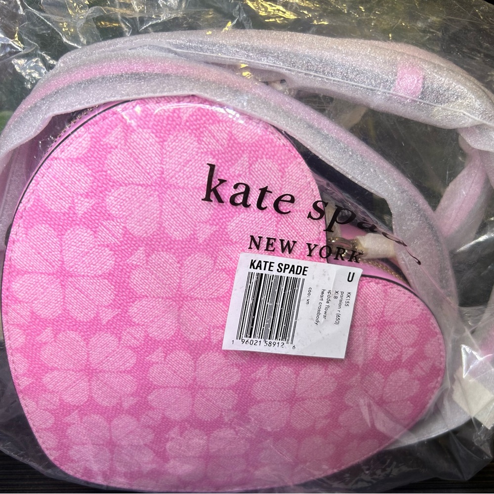NWT Kate Spade Pink Heart-Shaped Bag - Picture 2 of 8